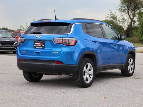 Used 2017 Jeep Compass Latitude w/ Popular Equipment Group AWD/4WD image 9