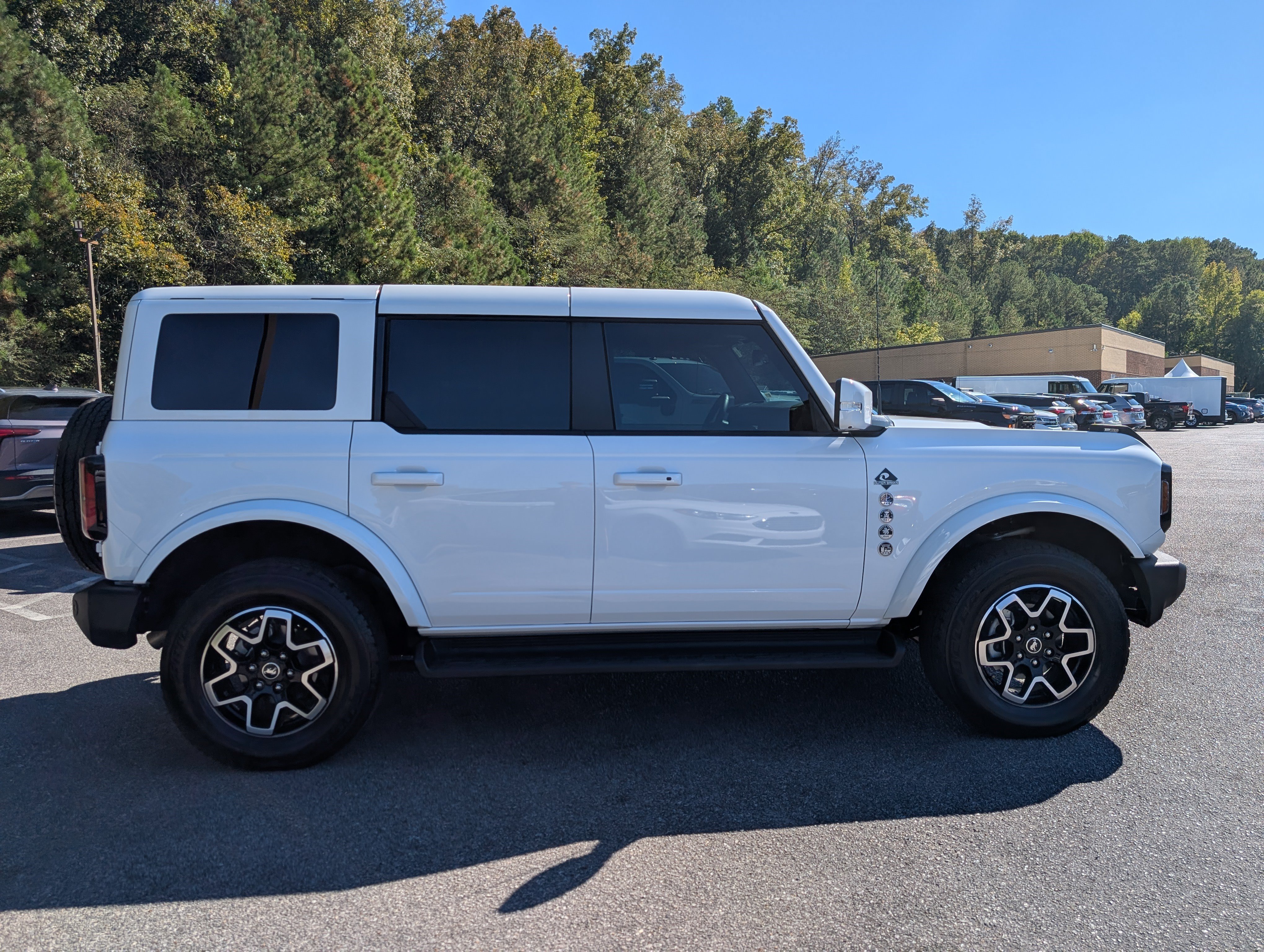 Used 2025 Ford Bronco Outer Banks AWD/4WD image 10