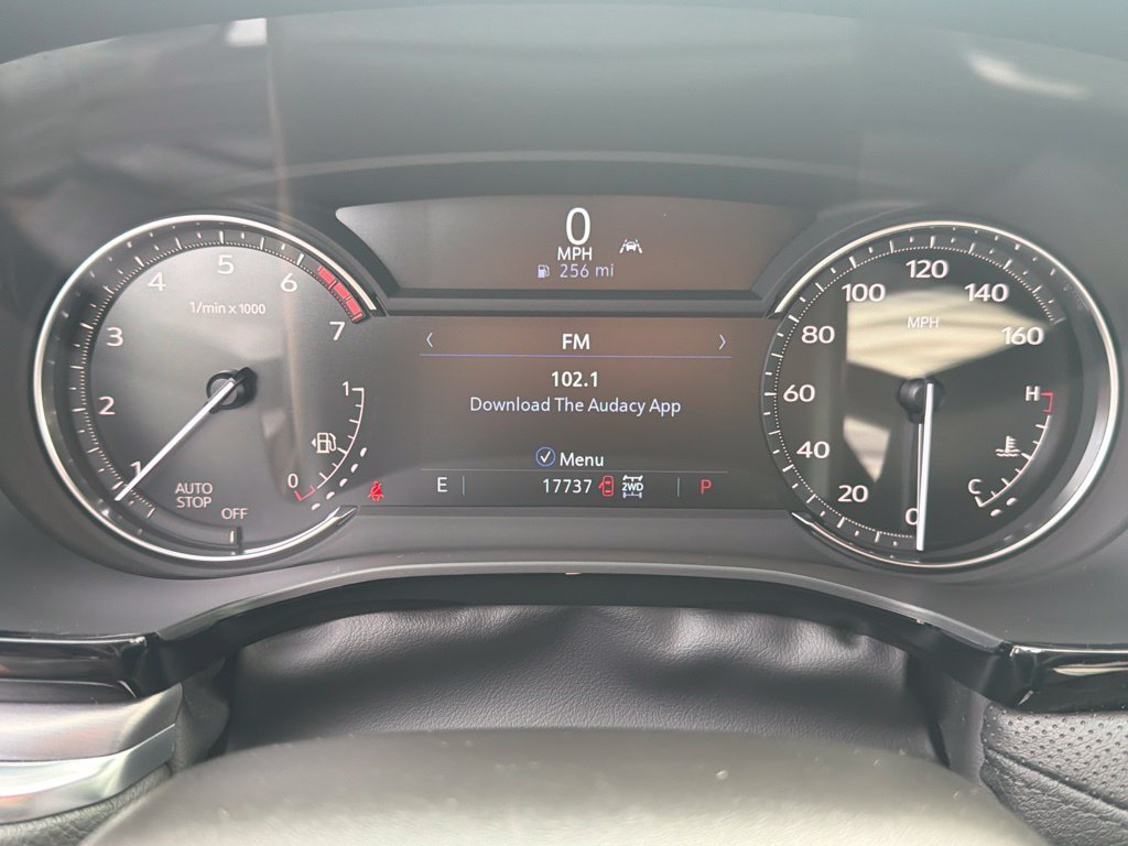Used 2024 Cadillac XT5 Luxury AWD/4WD image 8
