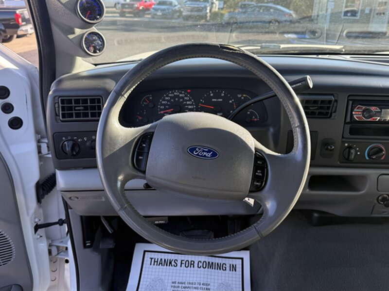 Used 2004 Ford F250 Lariat AWD/4WD image 10