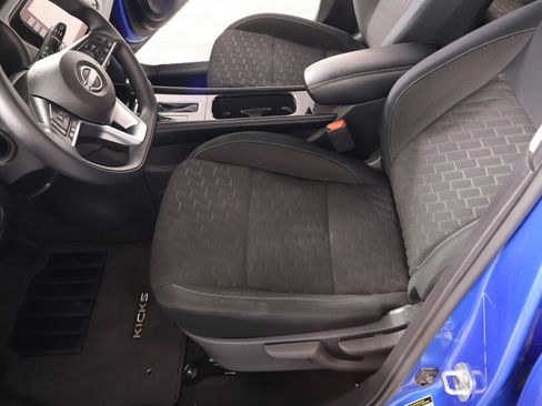 Used 2024 Nissan Kicks SV w/ Interior Electronics Package FWD image 10