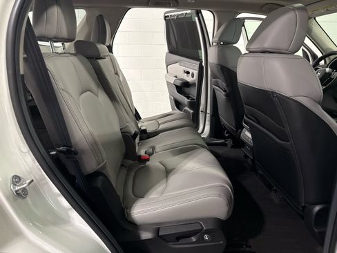 Used 2025 Honda Pilot Touring image 22