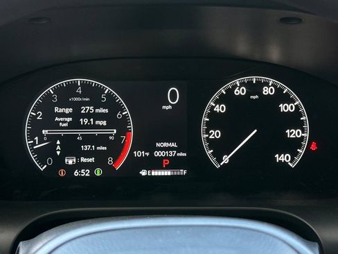Certified 2025 Honda HR-V LX image 28