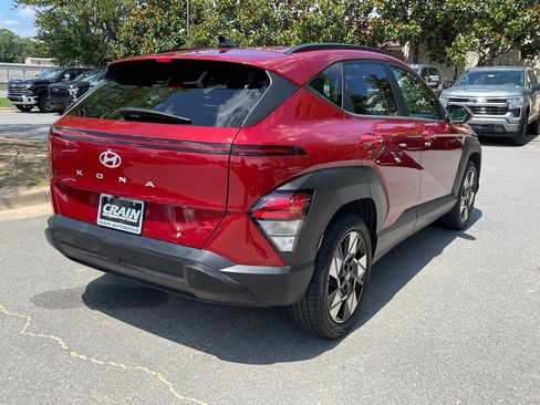 Used 2025 Hyundai Kona SEL FWD image 7