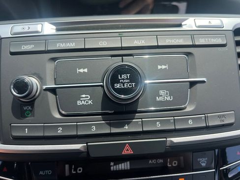 Used 2017 Honda Accord LX image 24