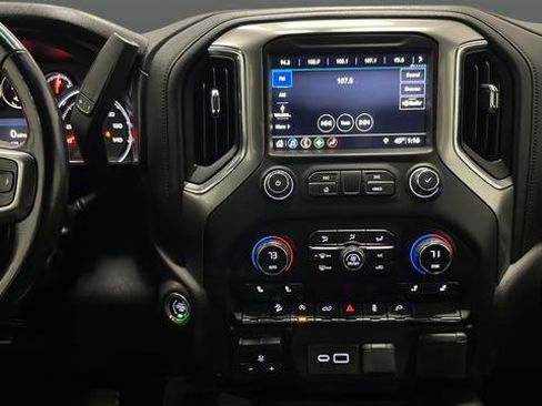 Used 2019 Chevrolet Silverado 1500 LT Trail Boss AWD/4WD image 32