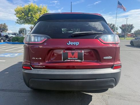 Used 2020 Jeep Cherokee Latitude AWD/4WD image 6
