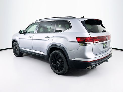 Used 2025 Volkswagen Atlas SE FWD image 5