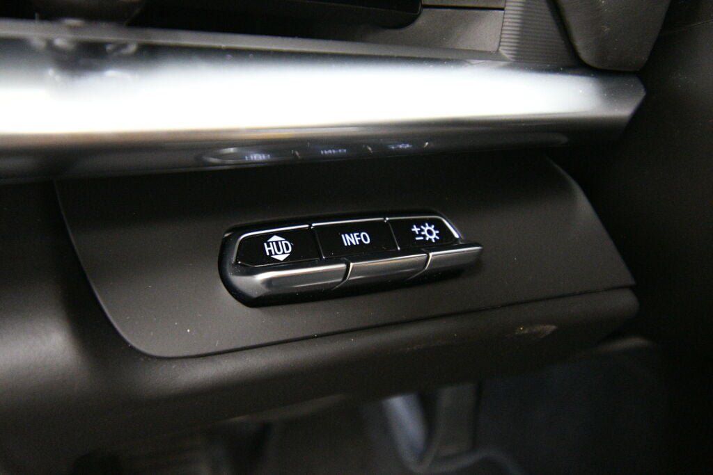 Used 2024 Chevrolet Corvette Z06 RWD image 16