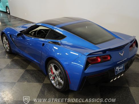 Used 2014 Chevrolet Corvette Stingray Coupe w/ 2LT Preferred Equipment Group RWD image 27
