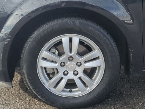 Used 2014 Chevrolet Sonic LT image 13