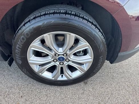 Used 2022 Ford Edge Titanium w/ Equipment Group 301A AWD/4WD image 9