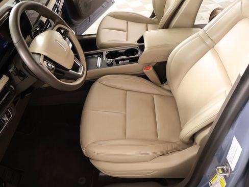 Used 2023 Lincoln Corsair FWD image 11