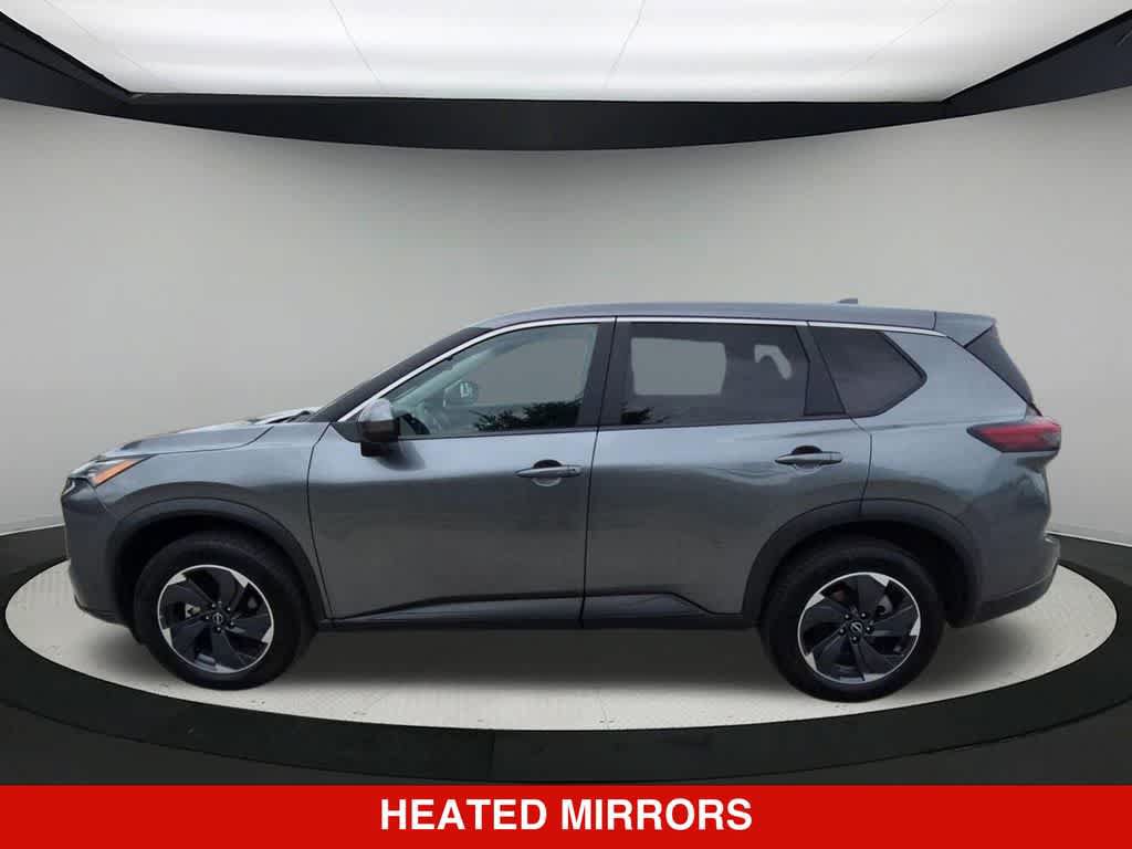 Used 2024 Nissan Rogue SV FWD image 3