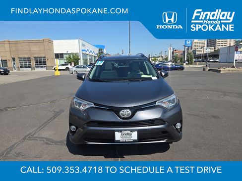 Used 2017 Toyota RAV4 Limited AWD/4WD image 8
