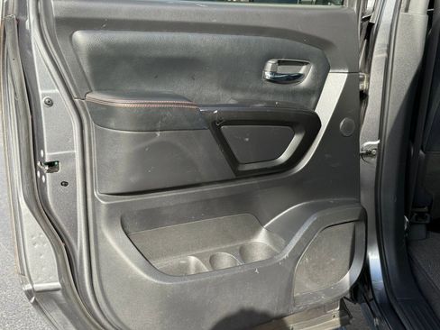 Used 2021 Nissan Titan PRO-4X w/ Pro-4x Convenience Package image 21