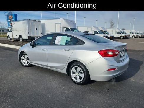 Used 2017 Chevrolet Cruze LS image 5