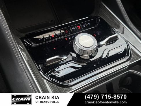 Used 2022 Jeep Wagoneer Series III w/ Premium Group I AWD/4WD image 17