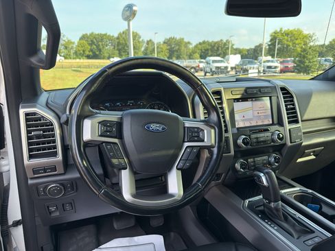Used 2019 Ford F150 Platinum w/ Equipment Group 701A Luxury AWD/4WD image 9