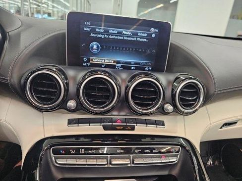 Used 2018 Mercedes-Benz AMG GT Roadster image 22