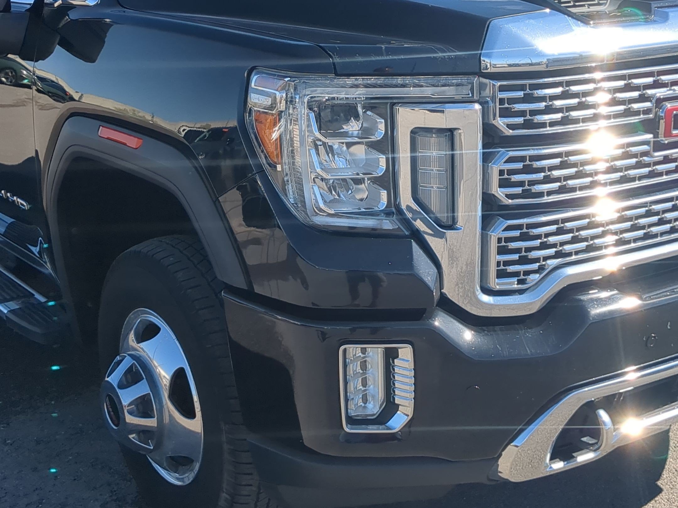 Used 2020 GMC Sierra 3500 Denali w/ Denali Ultimate Package AWD/4WD image 10