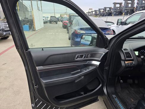 Used 2018 Ford Explorer Sport image 8