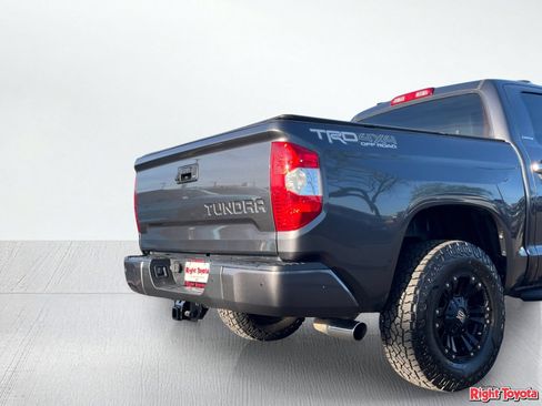 Used 2017 Toyota Tundra Limited w/ Limited Premium Package AWD/4WD image 11