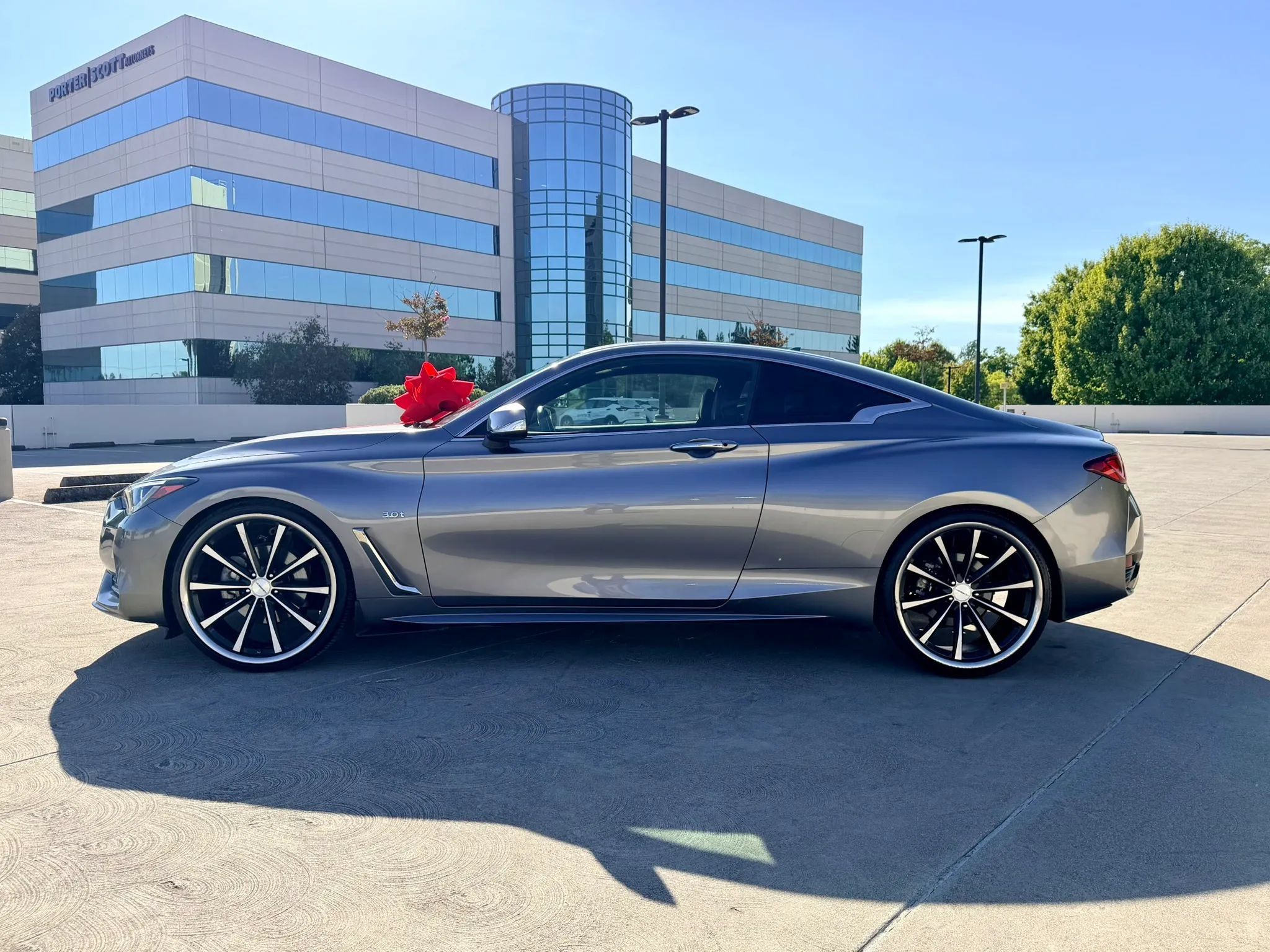 Used 2019 INFINITI Q60 3.0t w/ Cargo Package RWD image 19