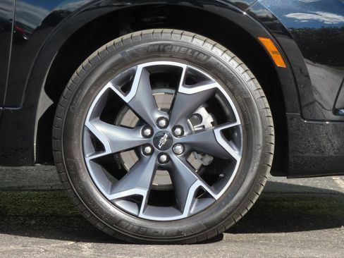 Used 2022 Chevrolet Blazer RS w/ Enhanced Convenience Package image 16