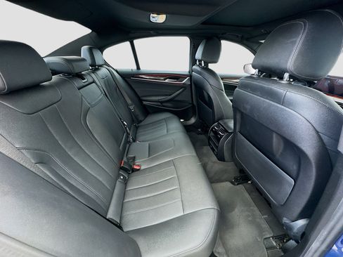 Used 2023 BMW 530e w/ Convenience Package RWD image 19
