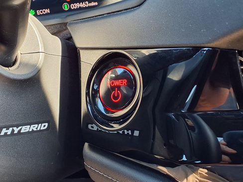 Used 2024 Honda Accord Sport image 11