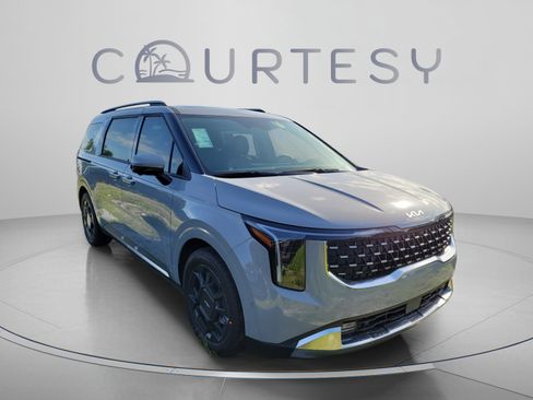 New 2026 Kia Carnival SX FWD image 4