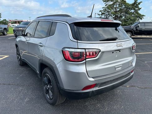 Used 2020 Jeep Compass Latitude FWD image 5