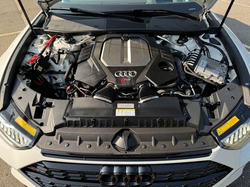 Used 2022 Audi RS 6 w/ Executive Package AWD/4WD image 52