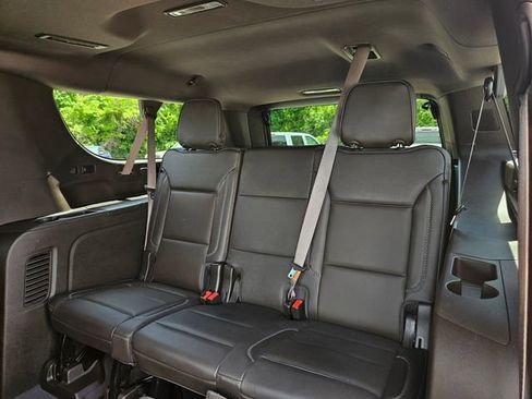 Used 2021 GMC Yukon XL Denali w/ Denali Ultimate Package AWD/4WD image 34
