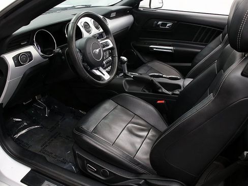 Used 2017 Ford Mustang Premium image 11