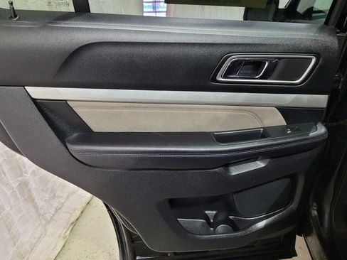 Used 2017 Ford Explorer XLT w/ Equipment Group 202A image 50