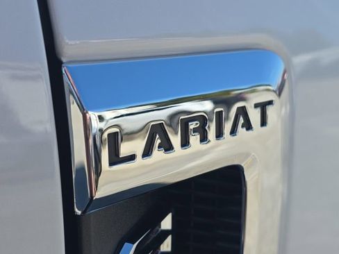 Used 2021 Ford F250 Lariat w/ Chrome Package image 10