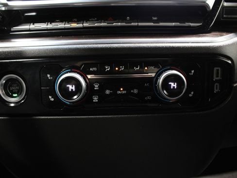 Used 2024 GMC Sierra 1500 SLT image 22