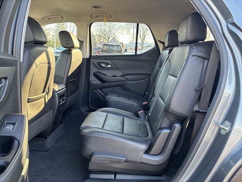 Certified 2020 Chevrolet Traverse LT w/ Driver Confidence II Package image 24