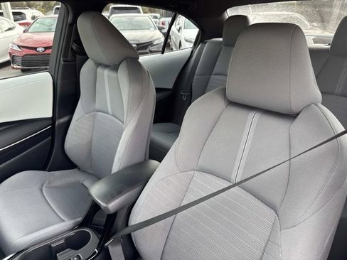 Certified 2025 Toyota Corolla SE image 10