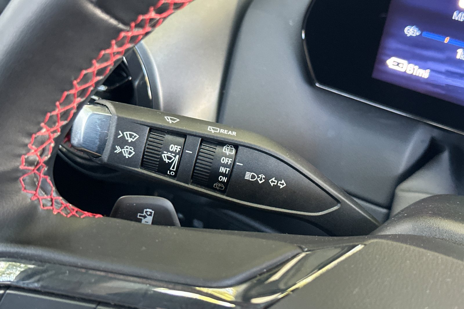 Used 2024 Chevrolet Equinox EV RS FWD image 36