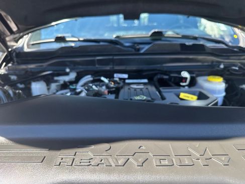 Used 2025 RAM 2500 Big Horn AWD/4WD image 32