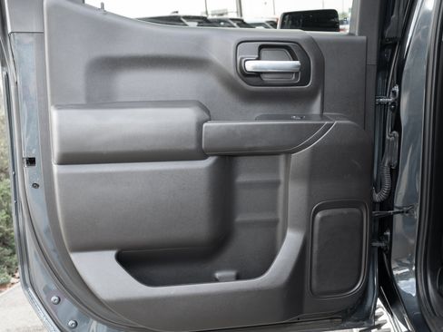 Used 2021 Chevrolet Silverado 1500 LT image 38