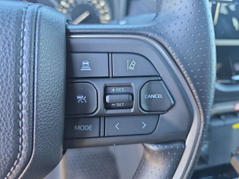 Used 2026 Toyota Tundra SR5 w/ SR5 Convenience Package AWD/4WD image 15