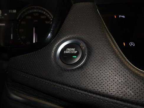 Certified 2025 Cadillac XT5 Premium Luxury image 15