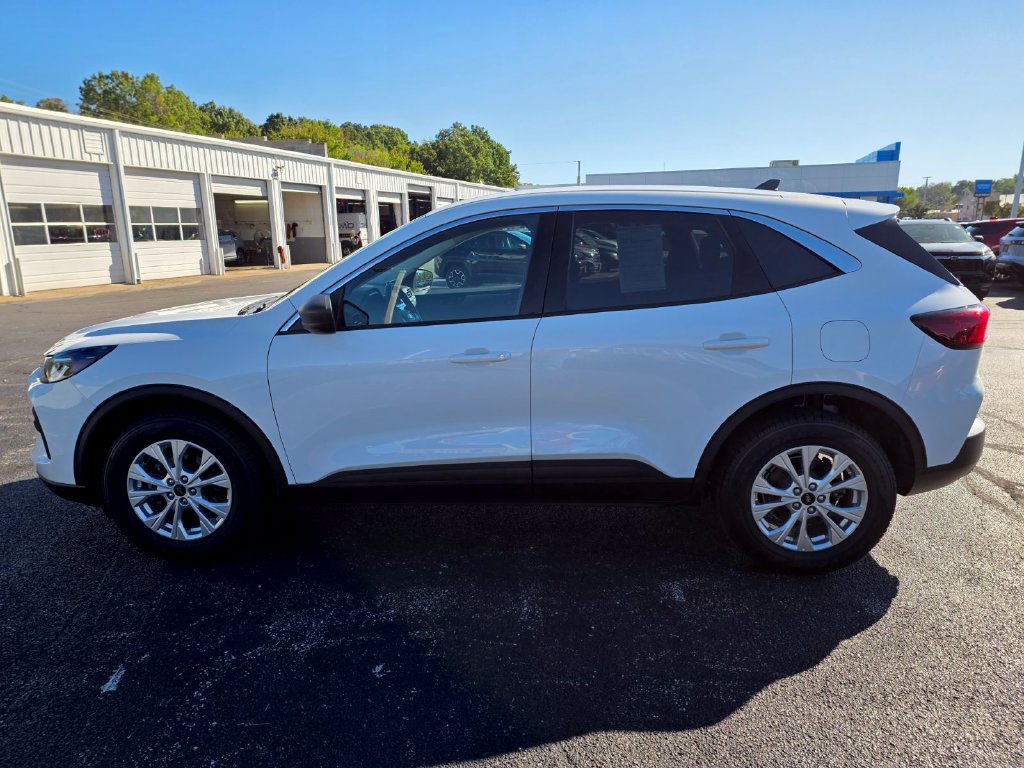 Used 2023 Ford Escape Active AWD/4WD image 5