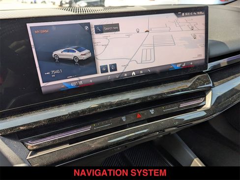 Used 2024 BMW 530i xDrive w/ Convenience Package image 16