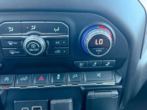Certified 2019 Chevrolet Silverado 1500 High Country w/ Technology Package AWD/4WD image 30