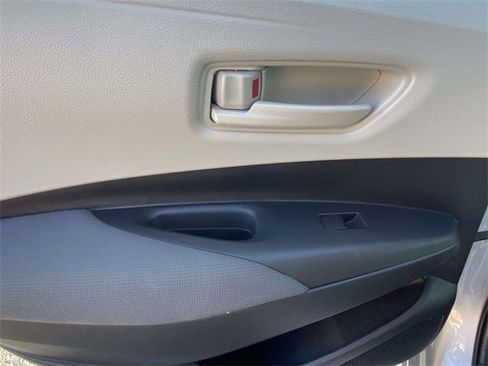 Used 2023 Toyota Corolla LE image 13
